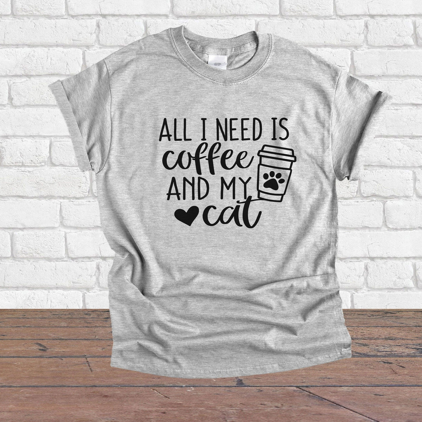 Camiseta All I need is coffee and my cat